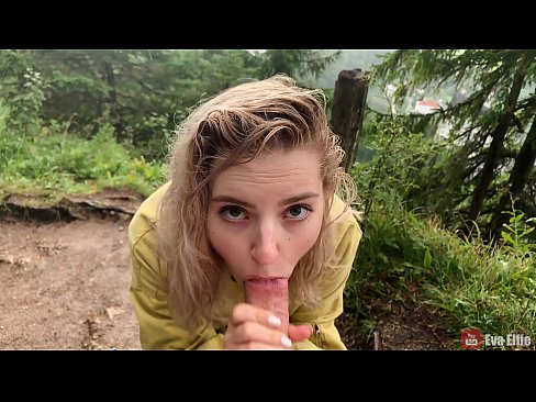 ❤️ Chica traga semen después de una mamada en público - Eva Elfi Porno vk en es.pornhills-com.ru ❌️